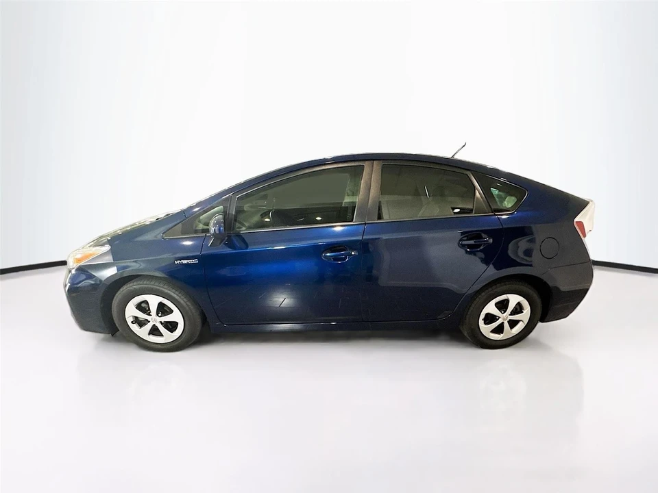 2014 Toyota Prius 3rd Gen - Image 2 of 16