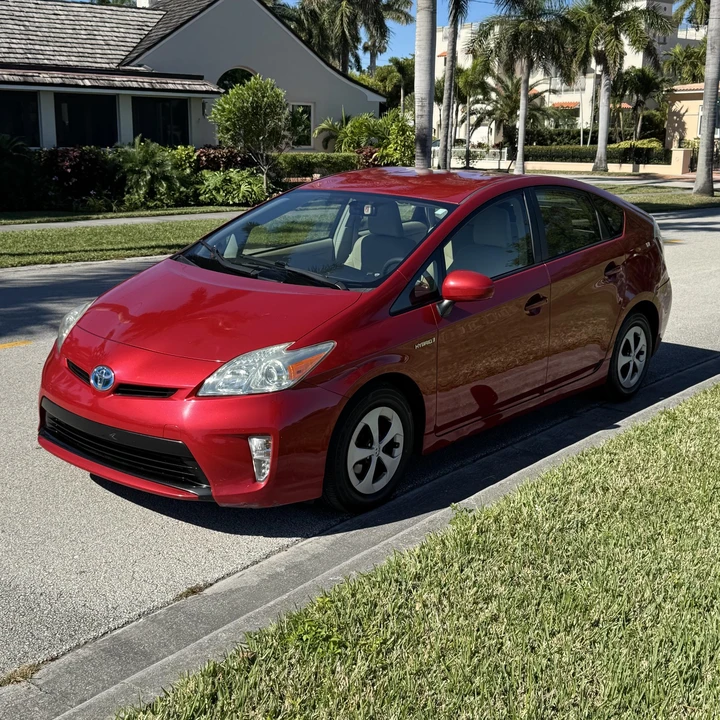 2014 Toyota Prius 3rd Gen - Image 6 of 21
