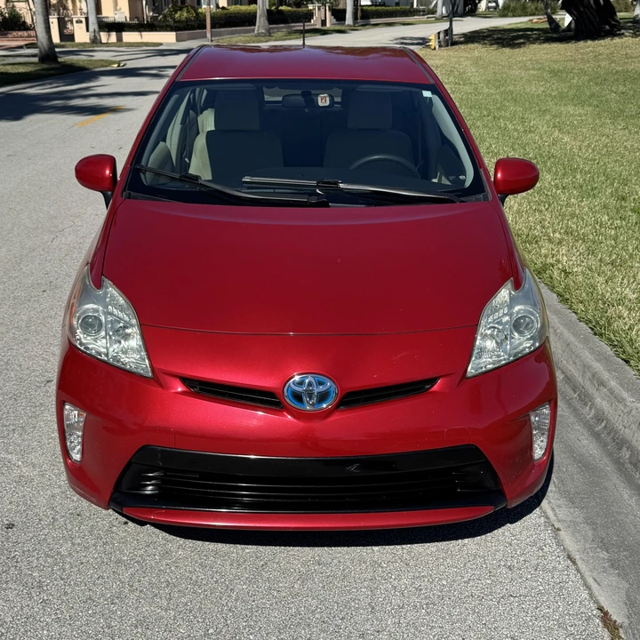 2014 Toyota Prius 3rd Gen - Image 4 of 21