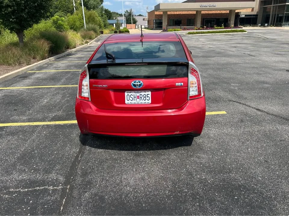 2014 Toyota Prius 3rd Gen - Image 2 of 12