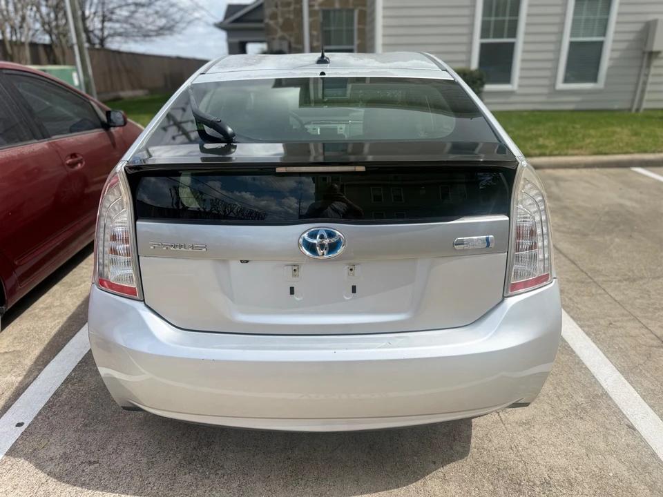2014 Toyota Prius 3rd Gen - Image 7 of 18