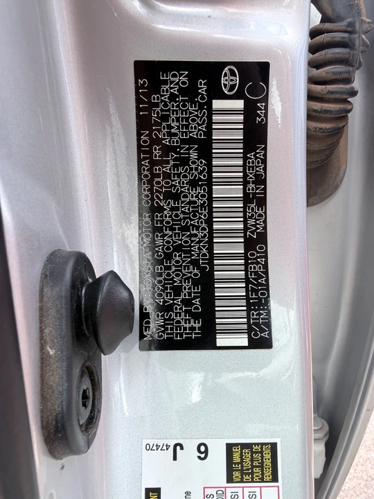 2014 Toyota Prius 3rd Gen - Image 16 of 18