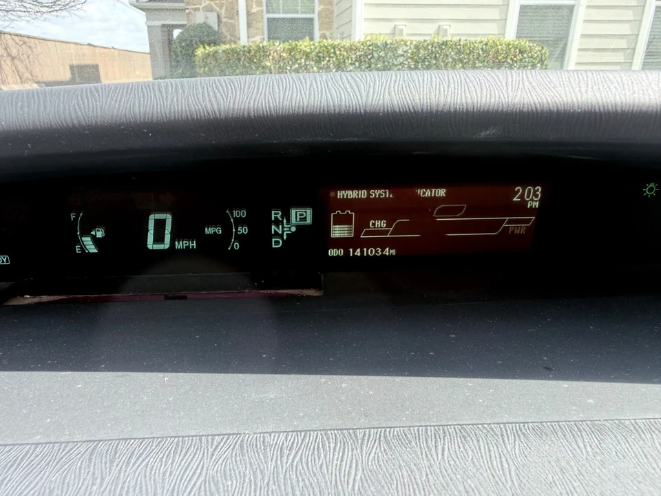 2014 Toyota Prius 3rd Gen - Image 15 of 18
