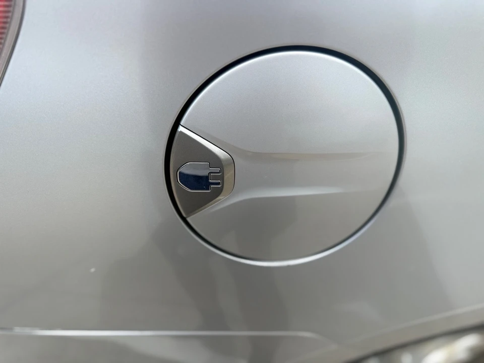 2014 Toyota Prius 3rd Gen - Image 6 of 18