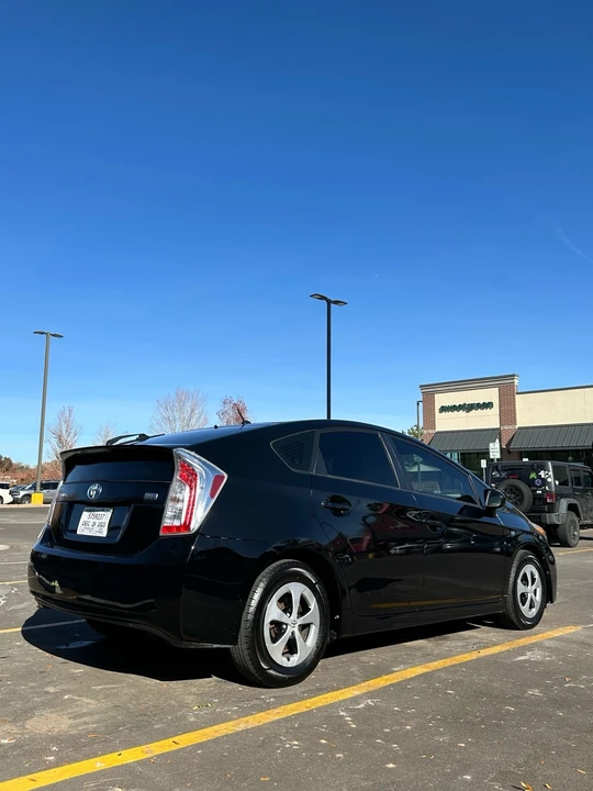 2014 Toyota Prius 3rd Gen - Image 2 of 6