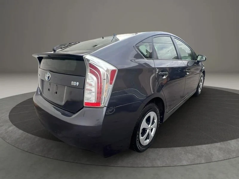 2014 Toyota Prius 3rd Gen - Image 5 of 12