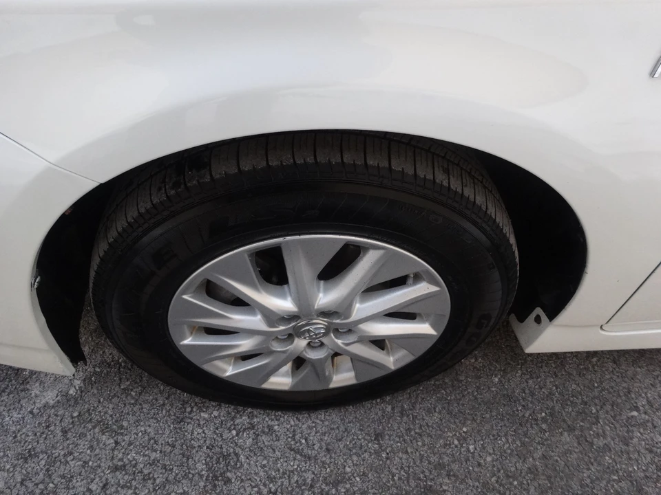 2014 Toyota Prius 3rd Gen - Image 9 of 21