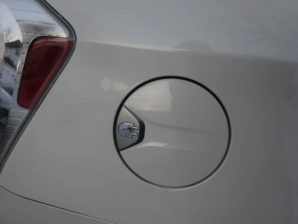 2014 Toyota Prius 3rd Gen - Image 20 of 21