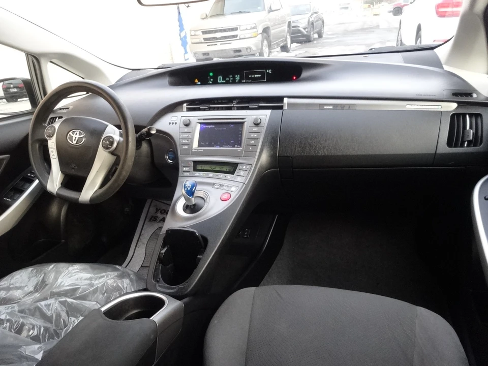 2014 Toyota Prius 3rd Gen - Image 18 of 21