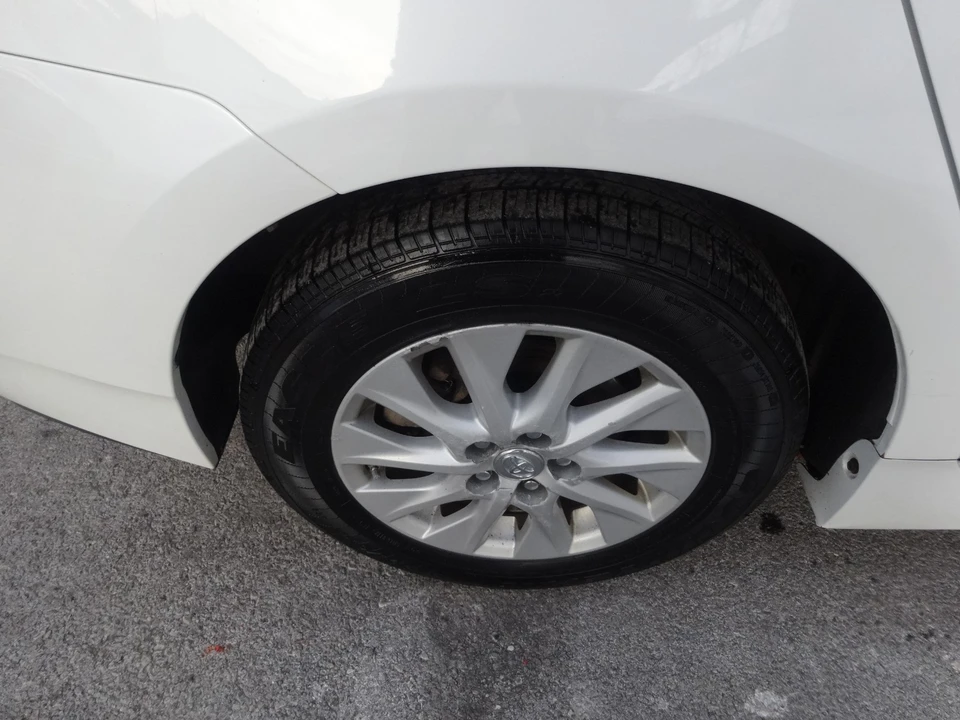 2014 Toyota Prius 3rd Gen - Image 11 of 21
