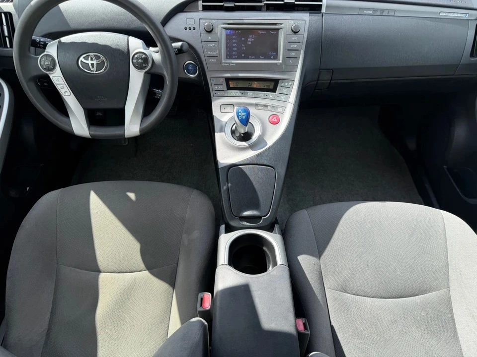 2014 Toyota Prius 3rd Gen - Image 14 of 19