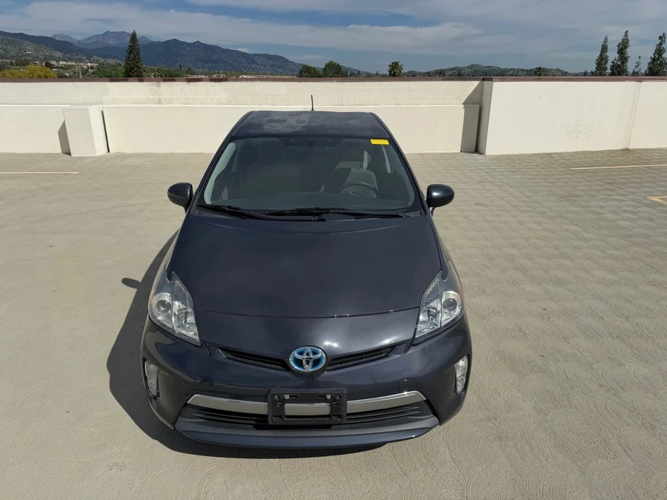 2014 Toyota Prius 3rd Gen - Image 9 of 19