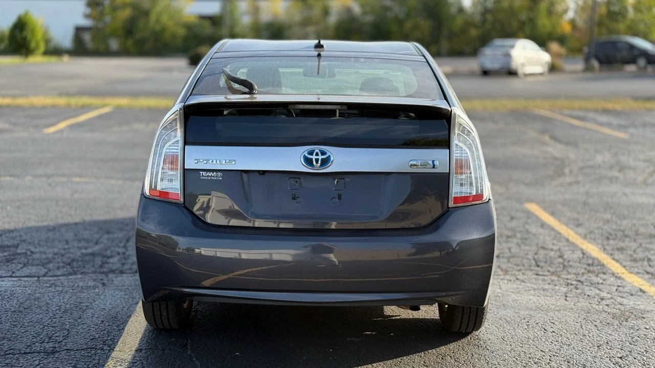 2014 Toyota Prius 3rd Gen - Image 6 of 21