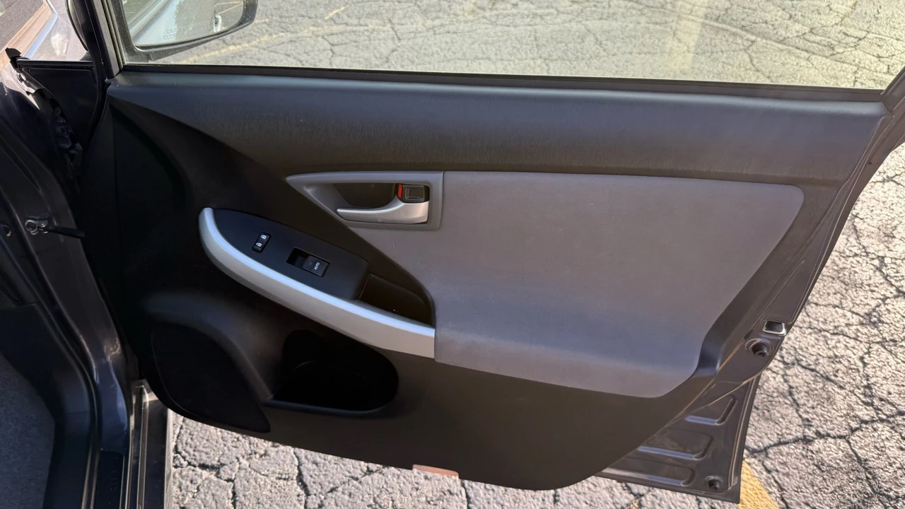 2014 Toyota Prius 3rd Gen - Image 20 of 21