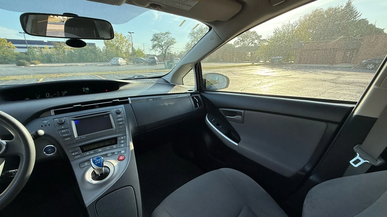 2014 Toyota Prius 3rd Gen - Image 18 of 21
