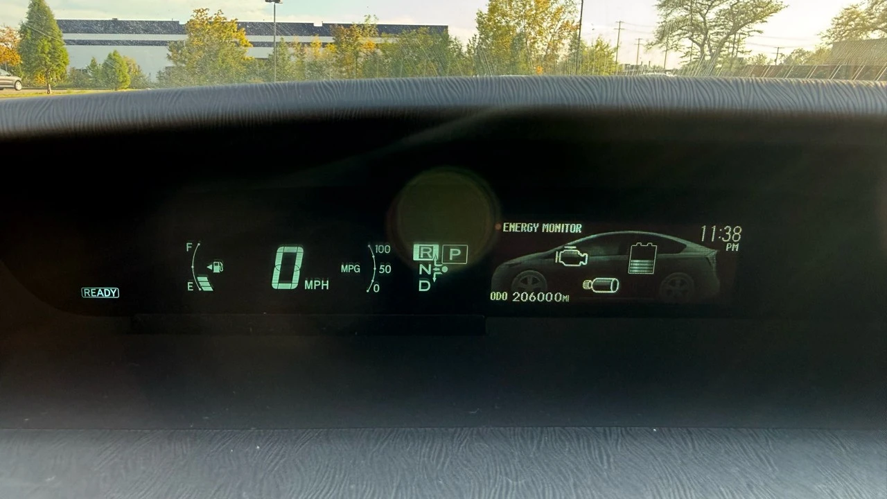 2014 Toyota Prius 3rd Gen - Image 14 of 21