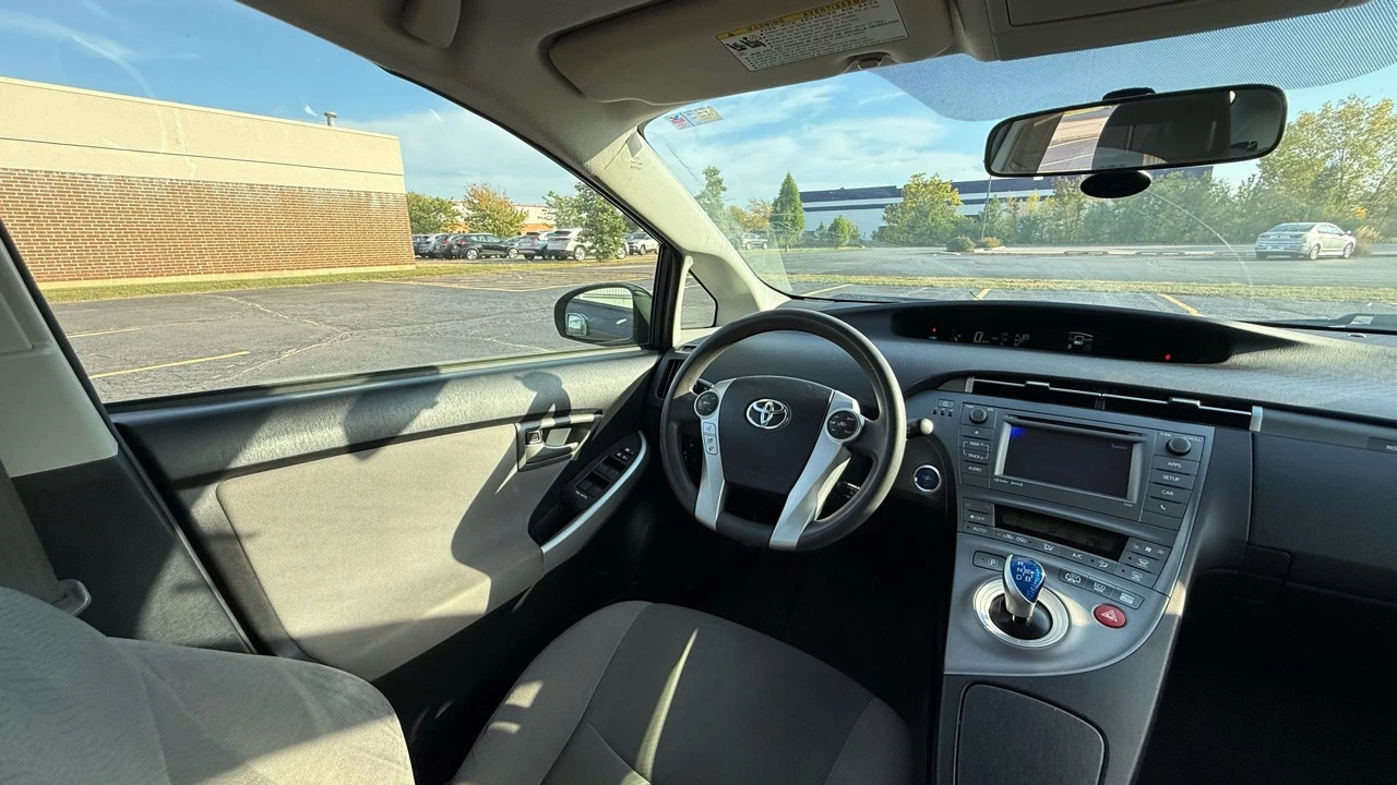 2014 Toyota Prius 3rd Gen - Image 12 of 21