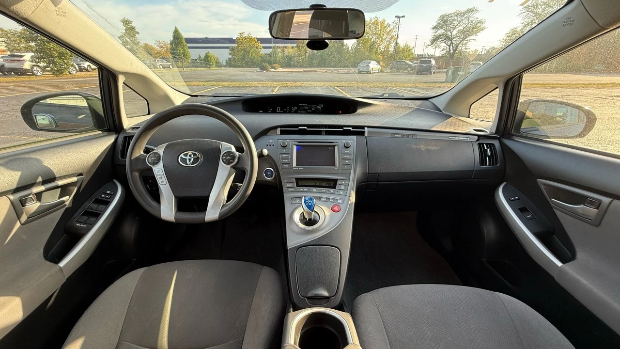 2014 Toyota Prius 3rd Gen - Image 15 of 21