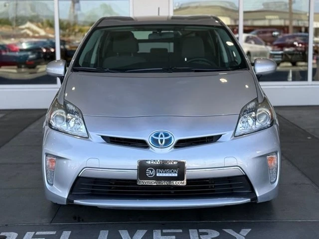 2014 Toyota Prius 3rd Gen - Image 4 of 12