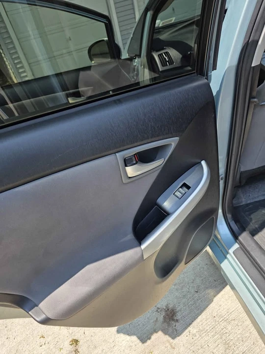 2014 Toyota Prius 3rd Gen - Image 11 of 14