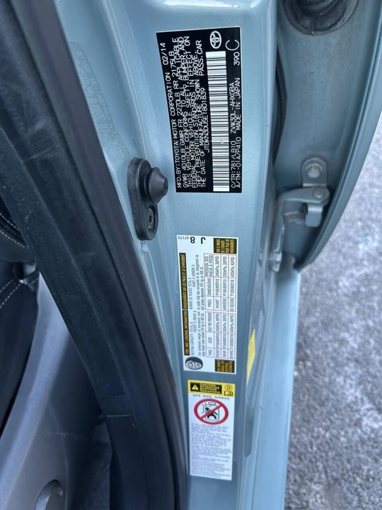 2014 Toyota Prius 3rd Gen - Image 13 of 21