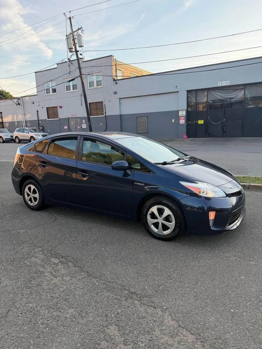 2014 Toyota Prius 3rd Gen - Image 14 of 19