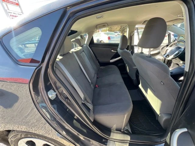 2014 Toyota Prius 3rd Gen - Image 9 of 11
