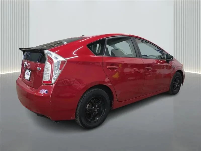 2014 Toyota Prius 3rd Gen - Image 5 of 12