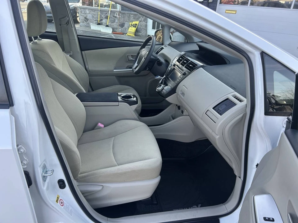2014 Toyota Prius 3rd Gen - Image 20 of 21