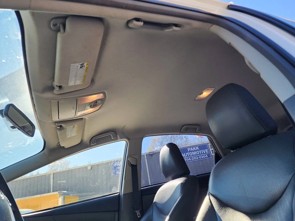 2014 Toyota Prius 3rd Gen - Image 14 of 21