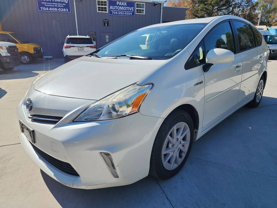2014 Toyota Prius 3rd Gen - Image 2 of 21