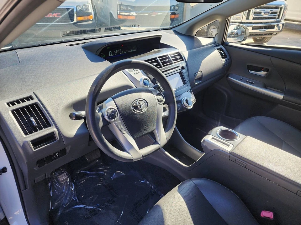 2014 Toyota Prius 3rd Gen - Image 13 of 21