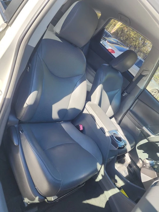 2014 Toyota Prius 3rd Gen - Image 17 of 21