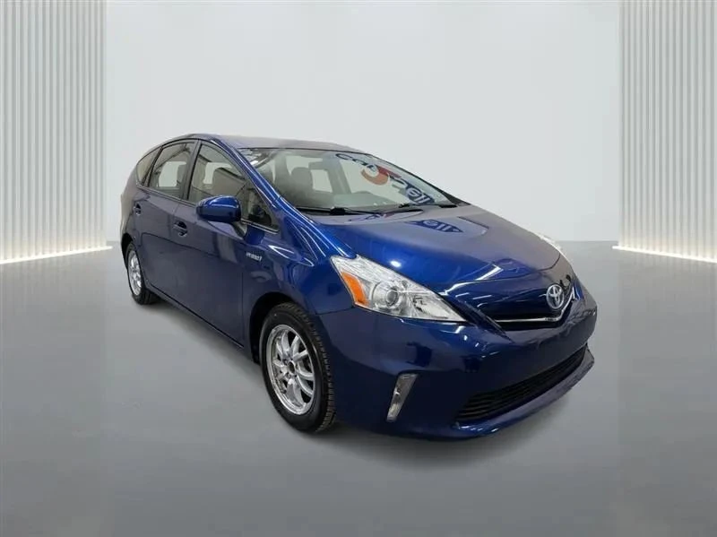 2014 Toyota Prius 3rd Gen - Image 7 of 12