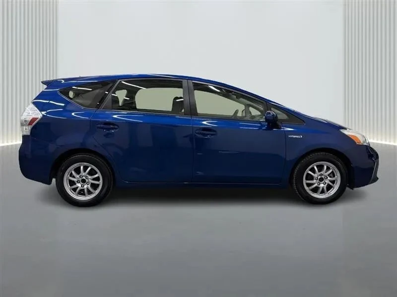 2014 Toyota Prius 3rd Gen - Image 6 of 12