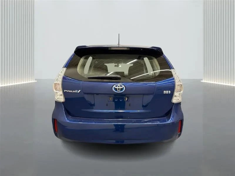 2014 Toyota Prius 3rd Gen - Image 4 of 12