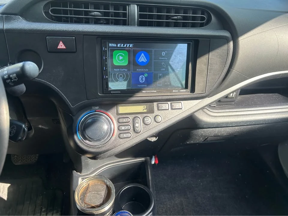 2014 Toyota Prius - Image 13 of 15