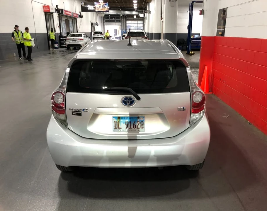 2014 Toyota Prius - Image 5 of 5