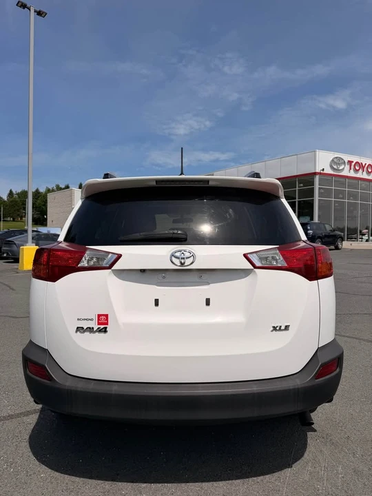 2014 Toyota RAV4 - Image 4 of 8