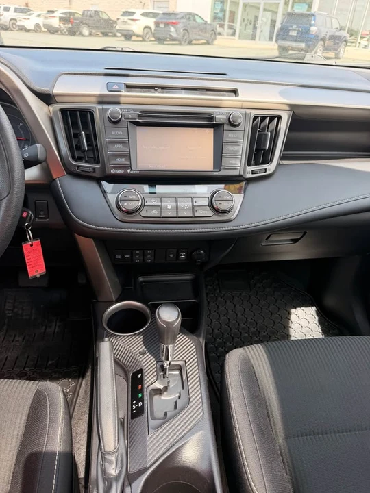 2014 Toyota RAV4 - Image 8 of 8