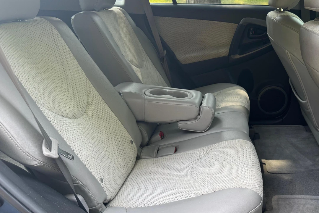 2014 Toyota RAV4 4th Gen - Image 29 of 31