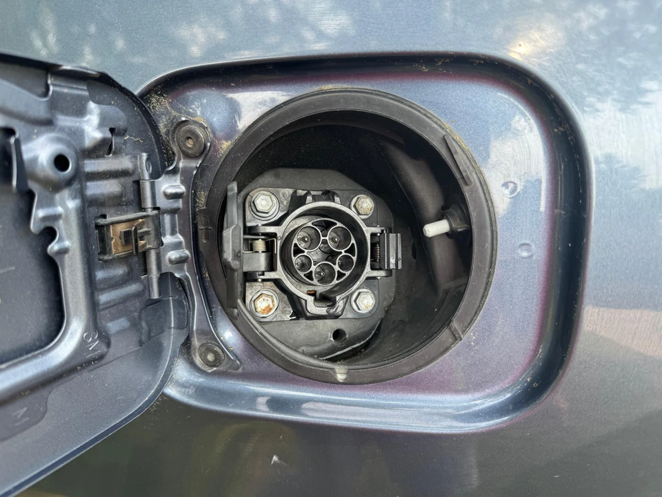 2014 Toyota RAV4 4th Gen - Image 17 of 31