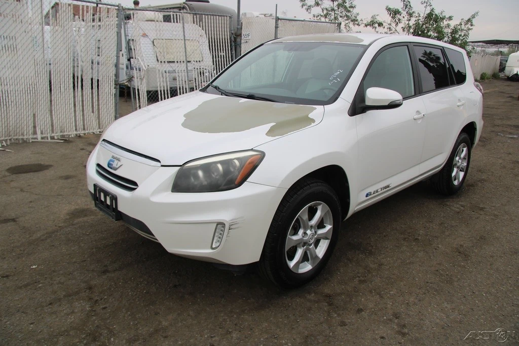 2014 Toyota RAV4 4th Gen - Image 2 of 21