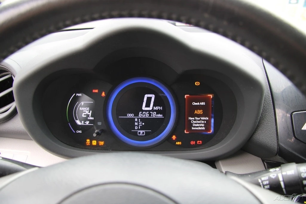 2014 Toyota RAV4 4th Gen - Image 14 of 21