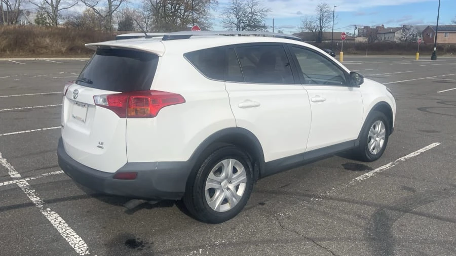 2014 Toyota RAV4 4th Gen - Image 3 of 17