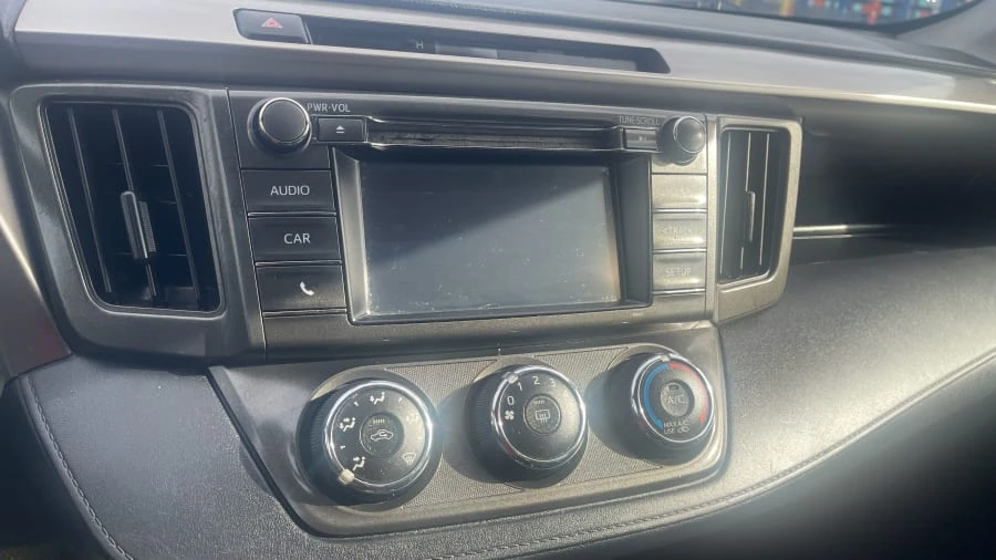 2014 Toyota RAV4 4th Gen - Image 13 of 17
