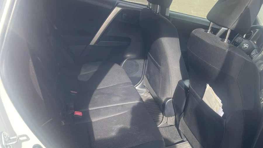 2014 Toyota RAV4 4th Gen - Image 11 of 17