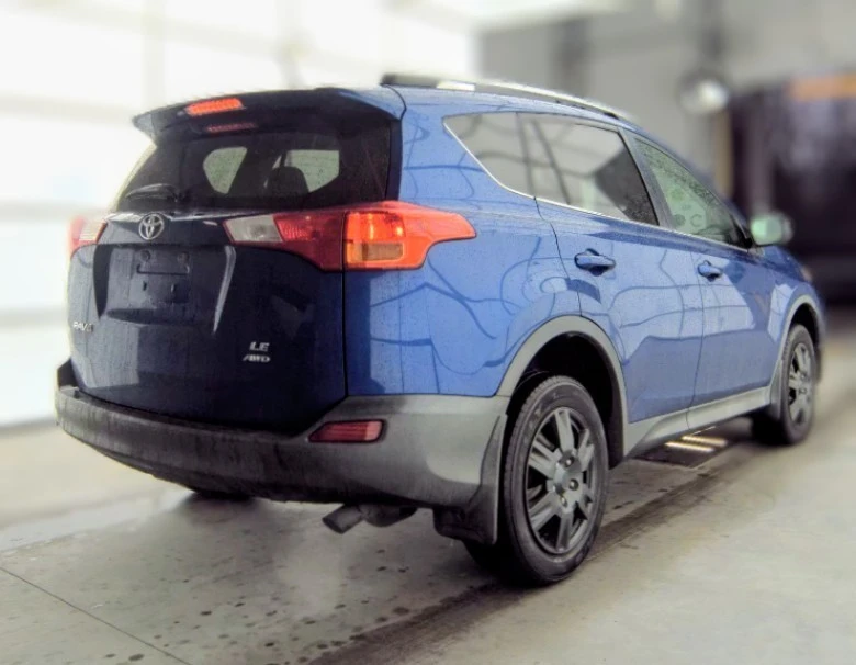 2014 Toyota RAV4 4th Gen - Image 7 of 17