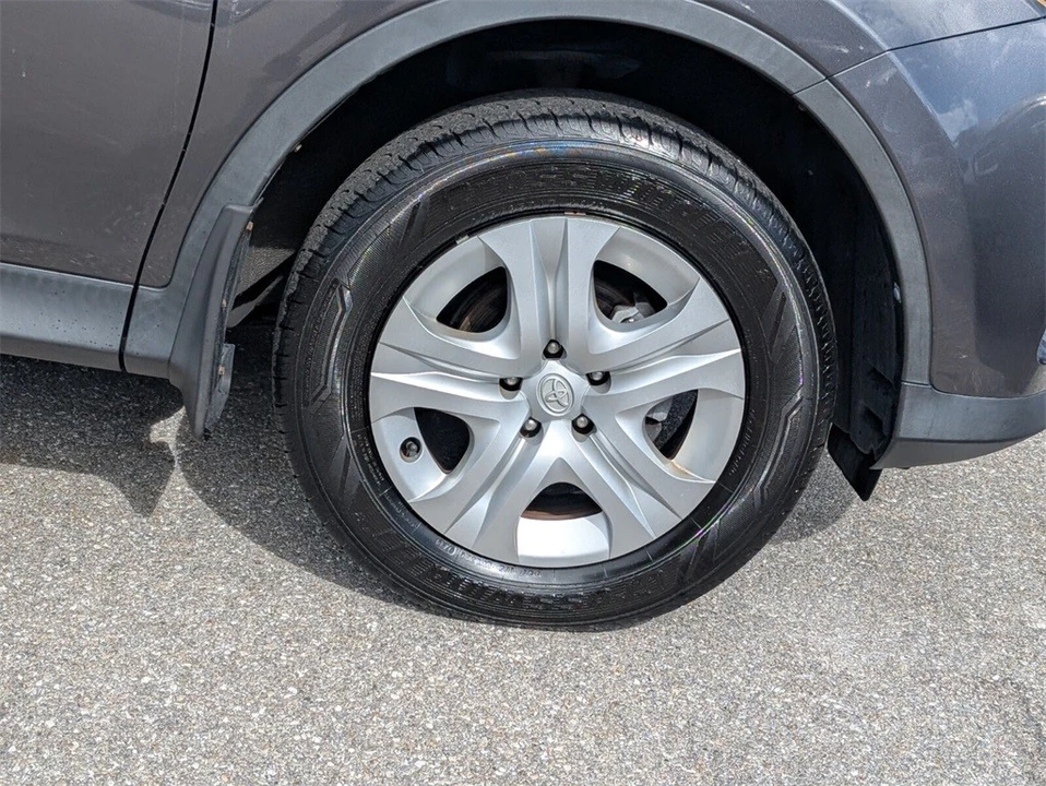 2014 Toyota RAV4 4th Gen - Image 9 of 12