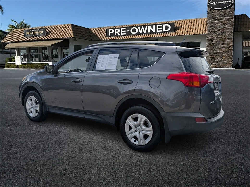2014 Toyota RAV4 4th Gen - Image 5 of 12